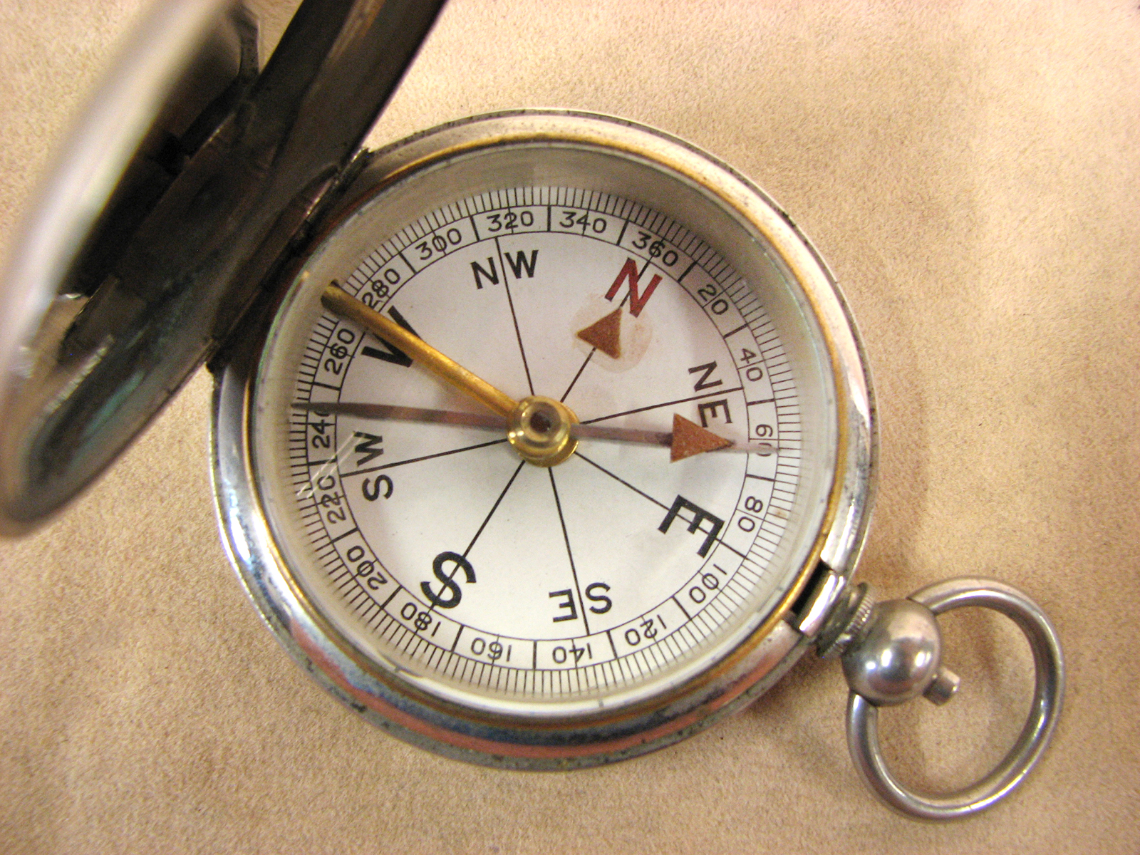 Early 20th century large nickel hunter cased pocket compass